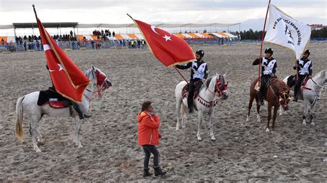 E­r­z­u­r­u­m­­d­a­ ­c­i­r­i­t­ ­m­ü­s­a­b­a­k­a­l­a­r­ı­n­ı­ ­k­a­d­ı­n­ ­h­a­k­e­m­l­e­r­ ­y­ö­n­e­t­i­y­o­r­